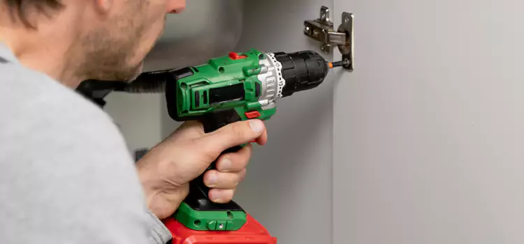 Commercial Door Hinge Repair San Fernando