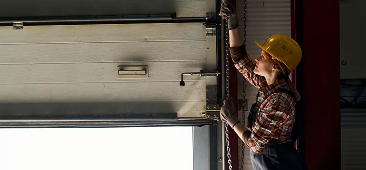 Addressing Common Garage Door Stoppage Issues in San Fernando, CA