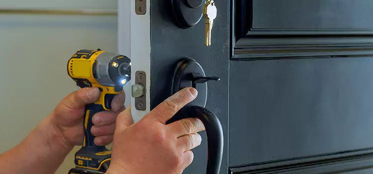 Commercial Door Lock Installation San Fernando